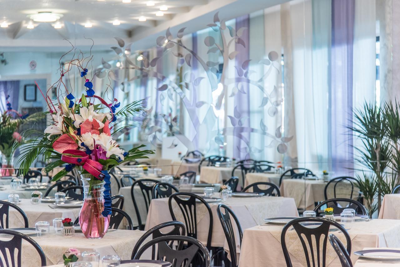 Hotel Nuovo Giardino Rimini Dış mekan fotoğraf