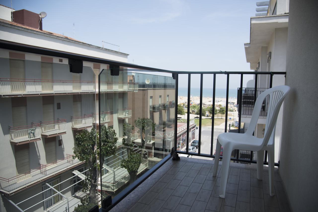 Hotel Nuovo Giardino Rimini Dış mekan fotoğraf